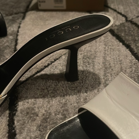 White Gucci heels - Picture 2 of 4